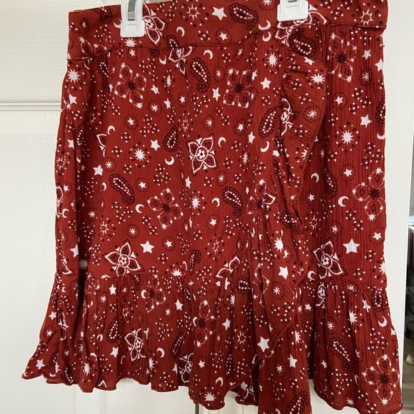 Aerie Ruffle Mini Skirt Bandana Western concert sz Small - Picture 6 of 9